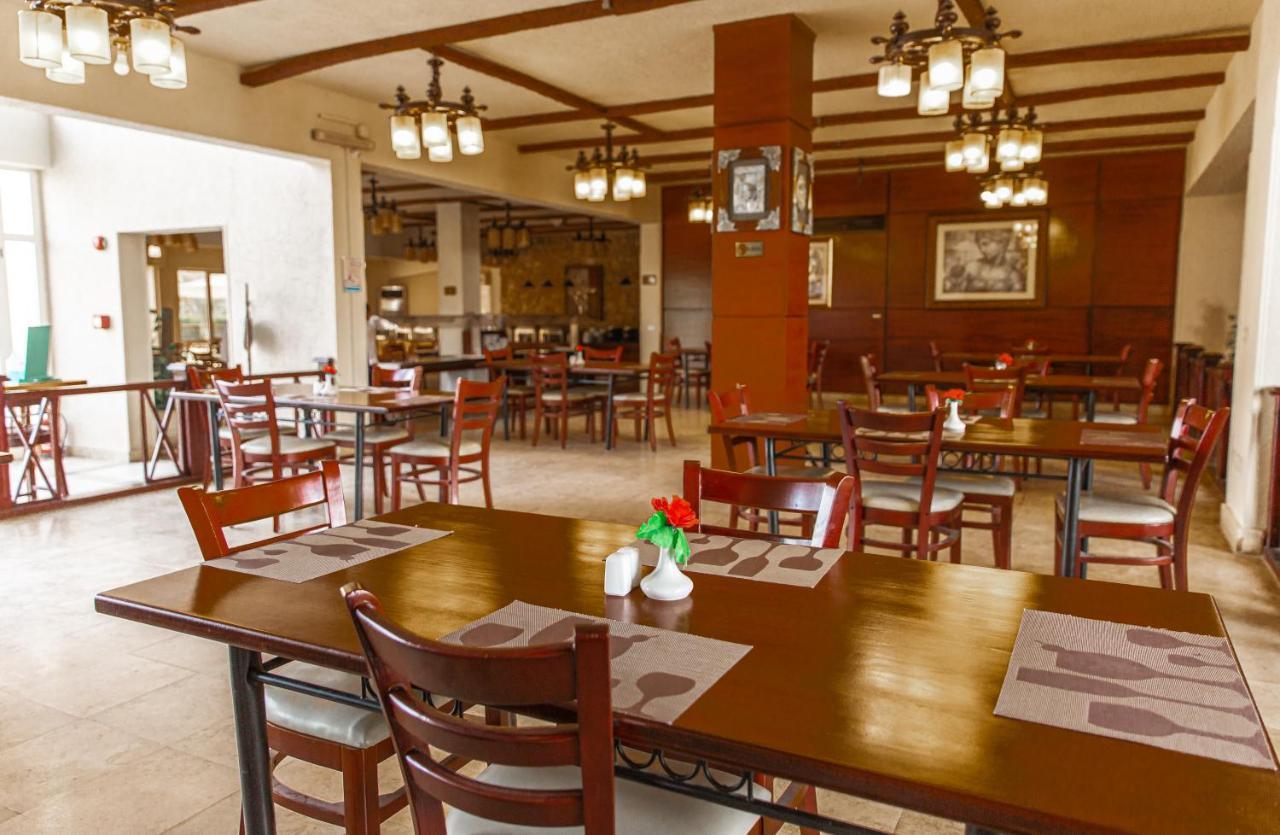 Marina Wadi Degla Hotel Ain Sukhna Exterior photo