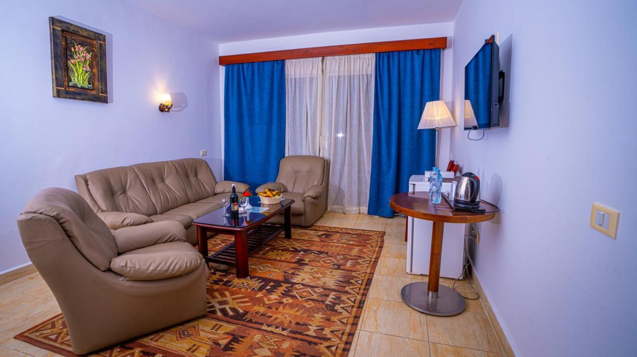 Marina Wadi Degla Hotel Ain Sukhna Exterior photo